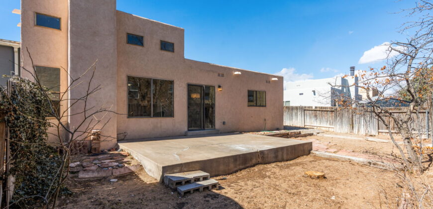 3000 Sol de Vida NW, Albuquerque, NM  87120