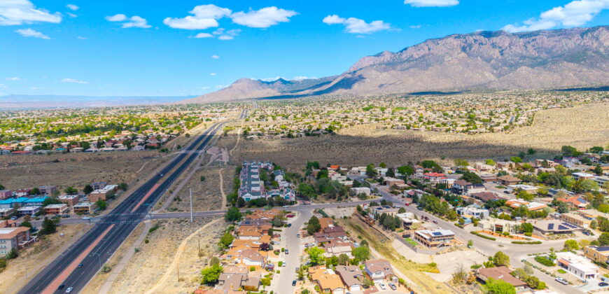 5019 Calle de Carino NE, Albuquerque, NM  87111