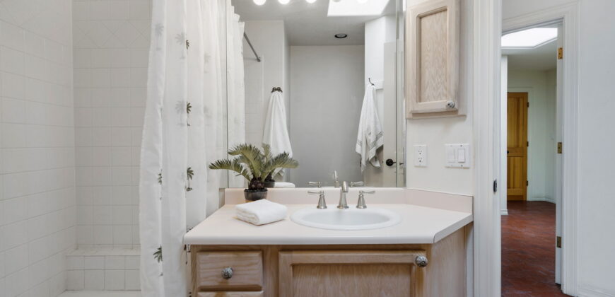 7716 Cedar Canyon Ct NE, Albuquerque, NM  87122